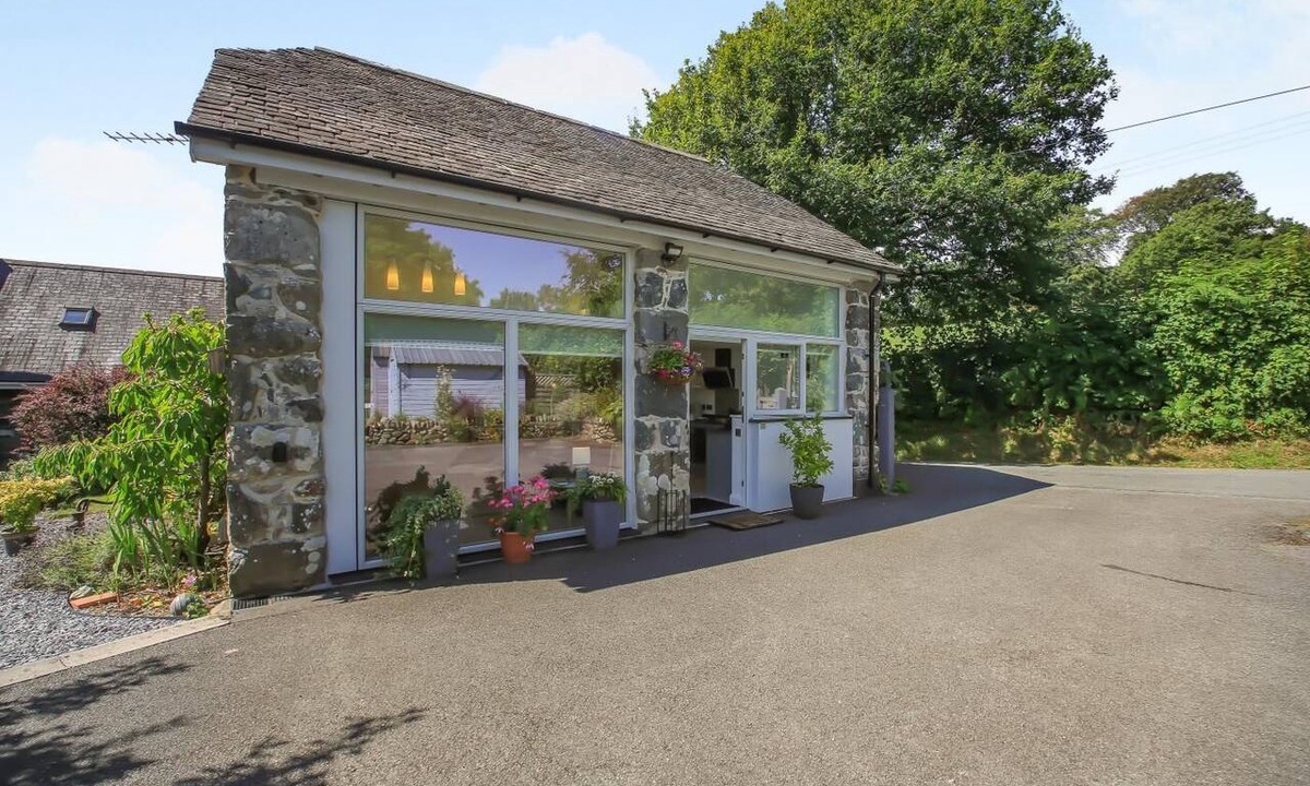 Llanelltyd Cottage | 1 Bed in Dolgellau (oc-bow292)