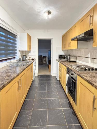 Grantham Apartment | 1 Bed Central Grantham - Sleeps 4 - Garden - Amaya Two - Free Gym Access