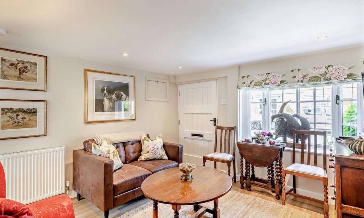 Broadway Cottage | 1 Bed in Broadway (oc-broad)