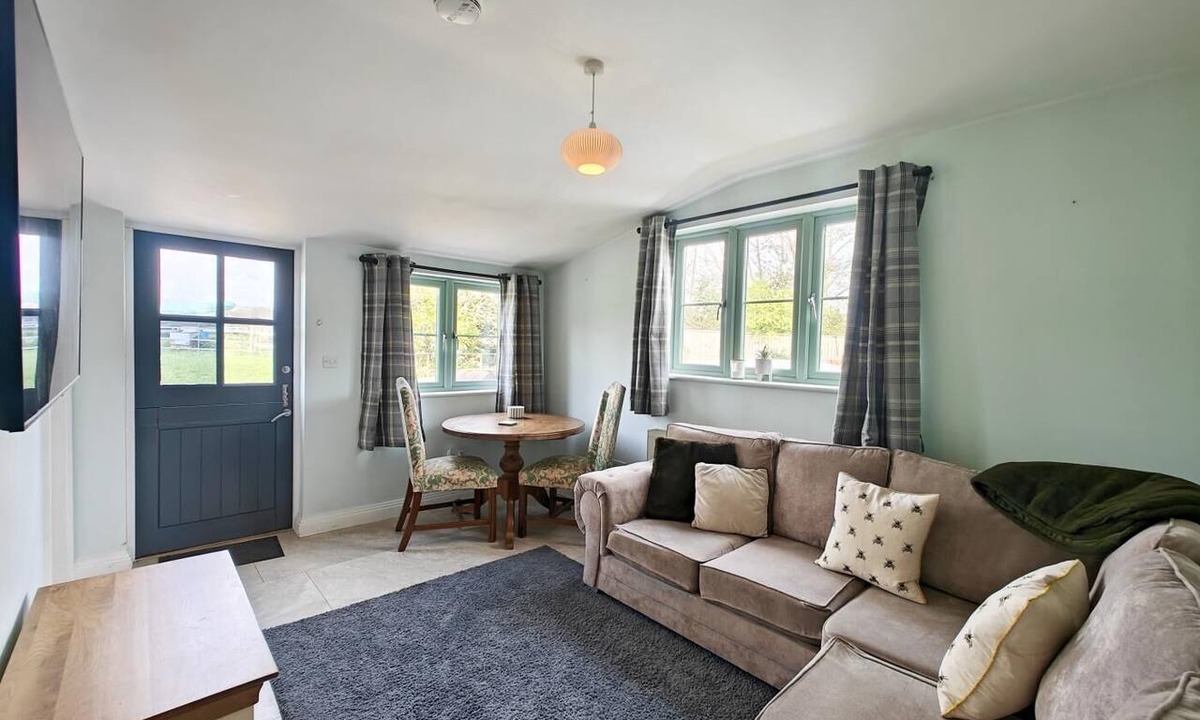 New Forest District Cottage | 1 Bed in Brockenhurst (oc-f40681)