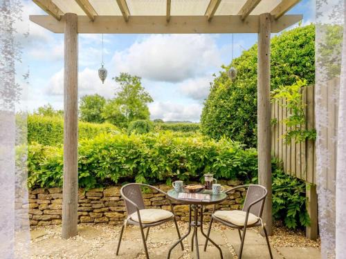 Gillingham House | 1 Bed in Gillingham oc-88120
