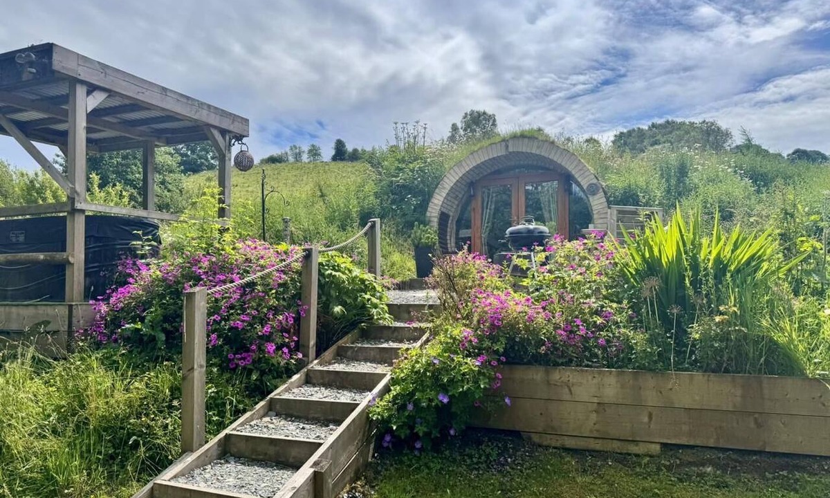 Llanidloes RV Rental | 1 Bed in Llanidloes (oc-81415)