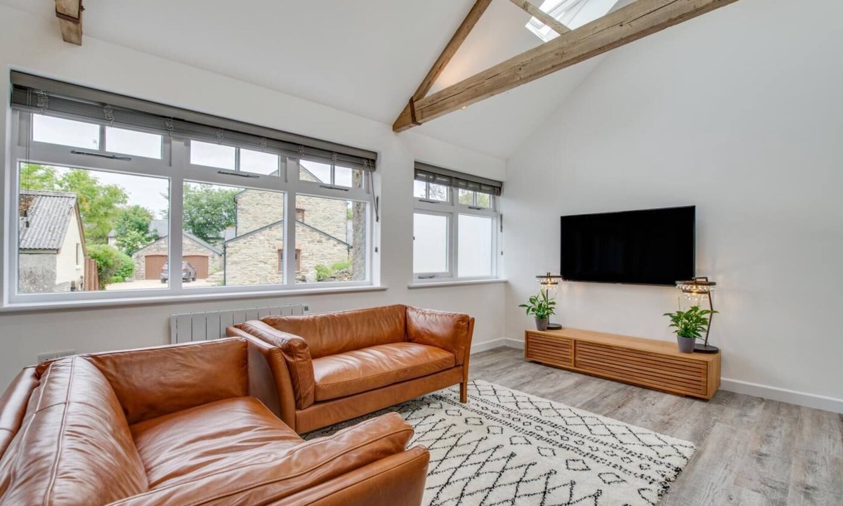 Mitchell House | 1 Bed in Mitchell (oc-p00750)