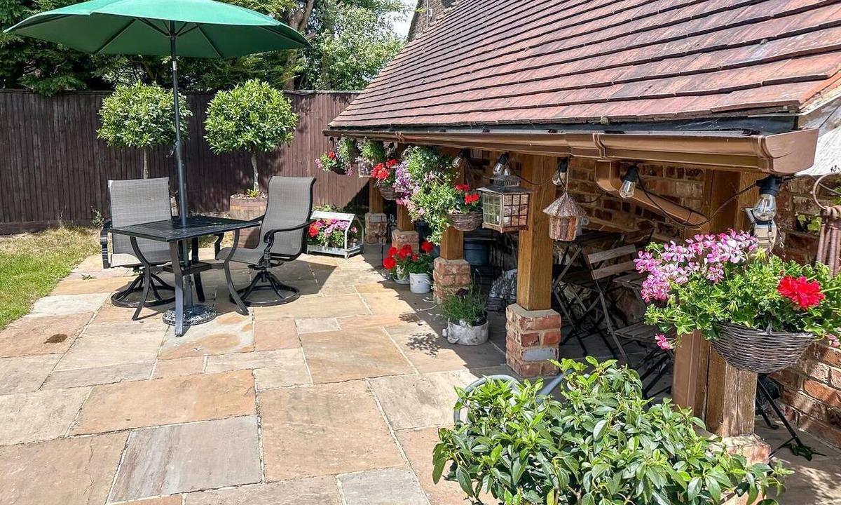 Piltdown Cottage | 1 Bed in Piltdown (oc-t36330)