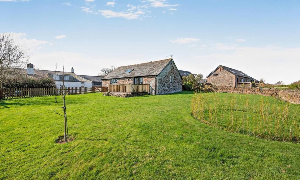 Wainhouse Corner Cottage | 1 Bed in St. Gennys (oc-v34634)