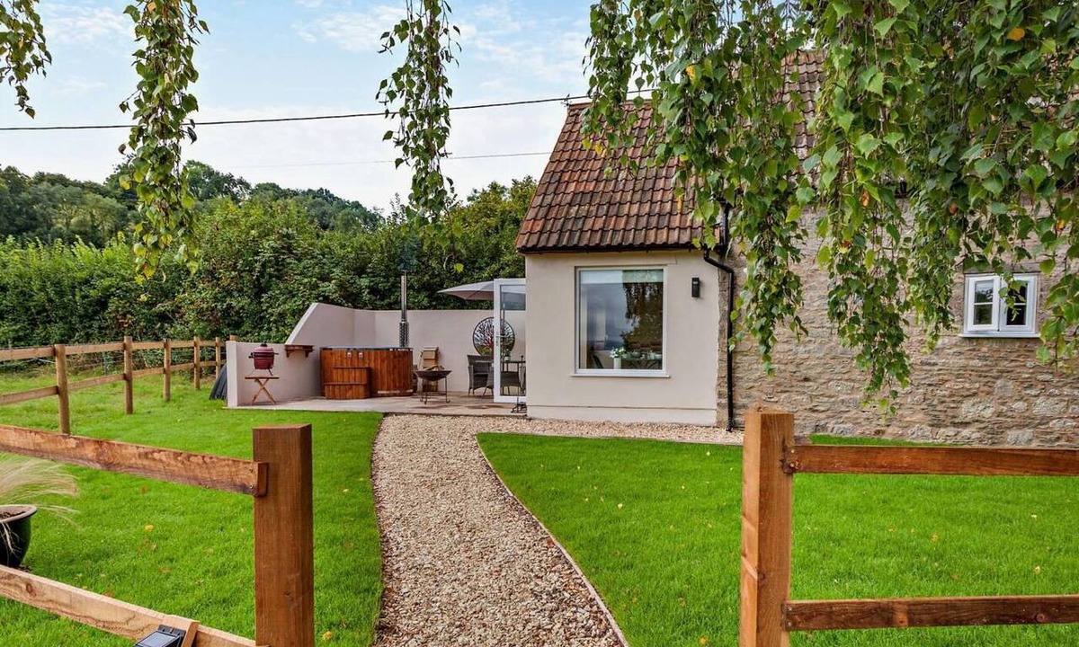 Wedmore Cottage | 1 Bed in Wedmore (oc-95582)