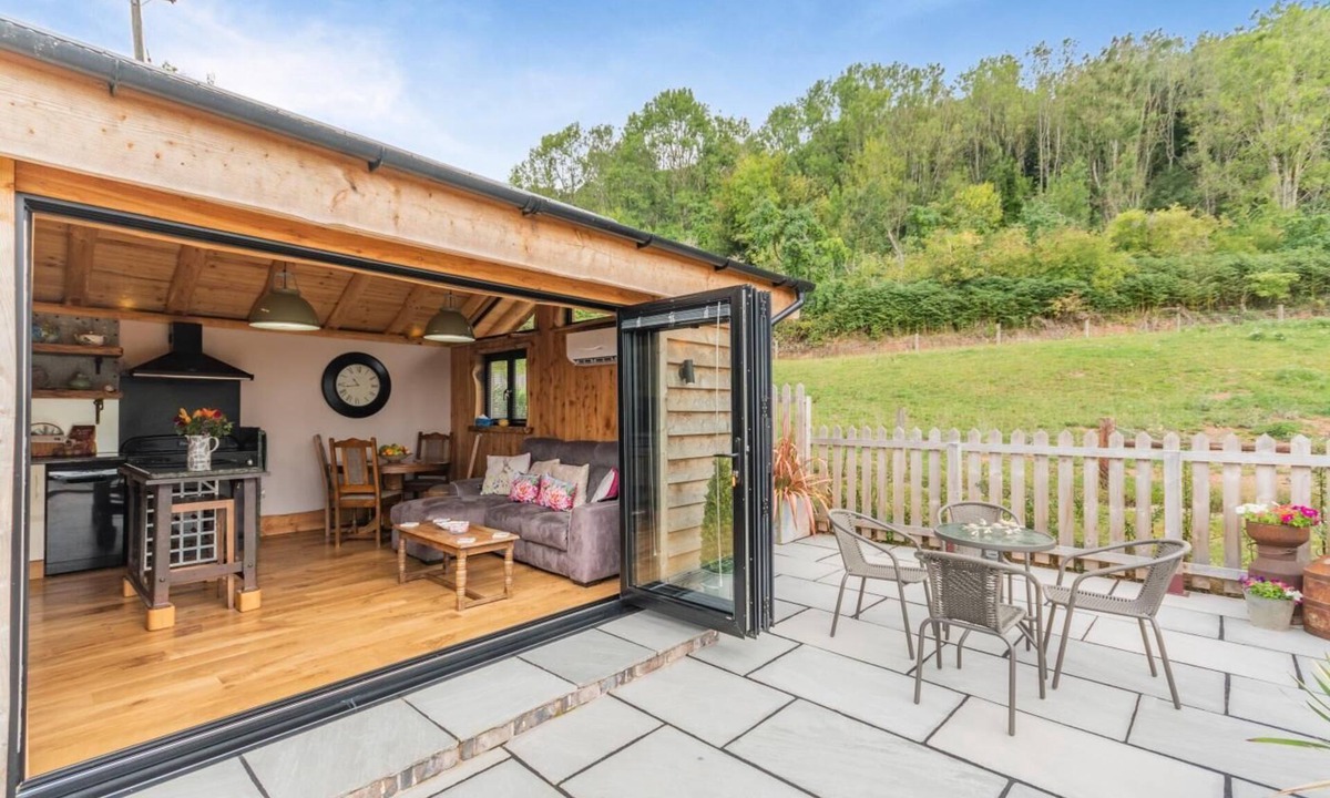 Upper Sapey Ski Chalet | 1 Bed in Whitbourne (oc-s32935)