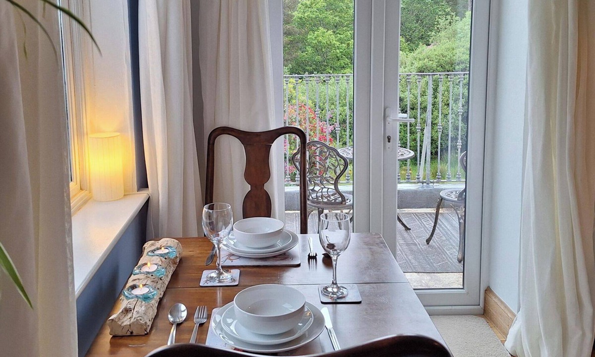 Salen House | 1 Bed Lodge - Sleeps 2 - Pets Ok - Free Parking