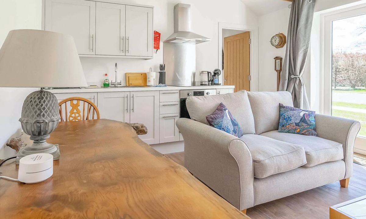 Thurlby Cottage | 1 bedroom accommodation in Baston, near Stamford