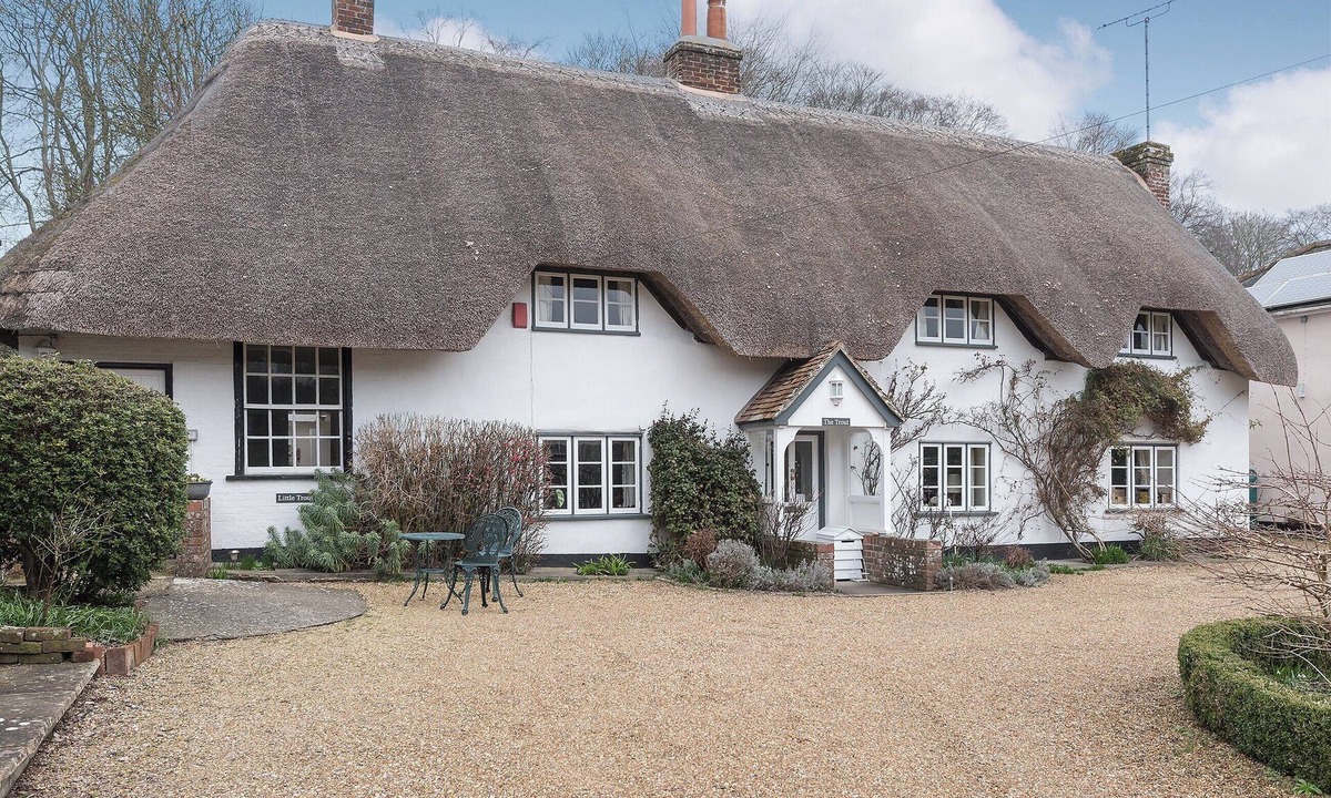 Nether Wallop Cottage | 1 bedroom accommodation in Nether Wallop, near Stockbridge