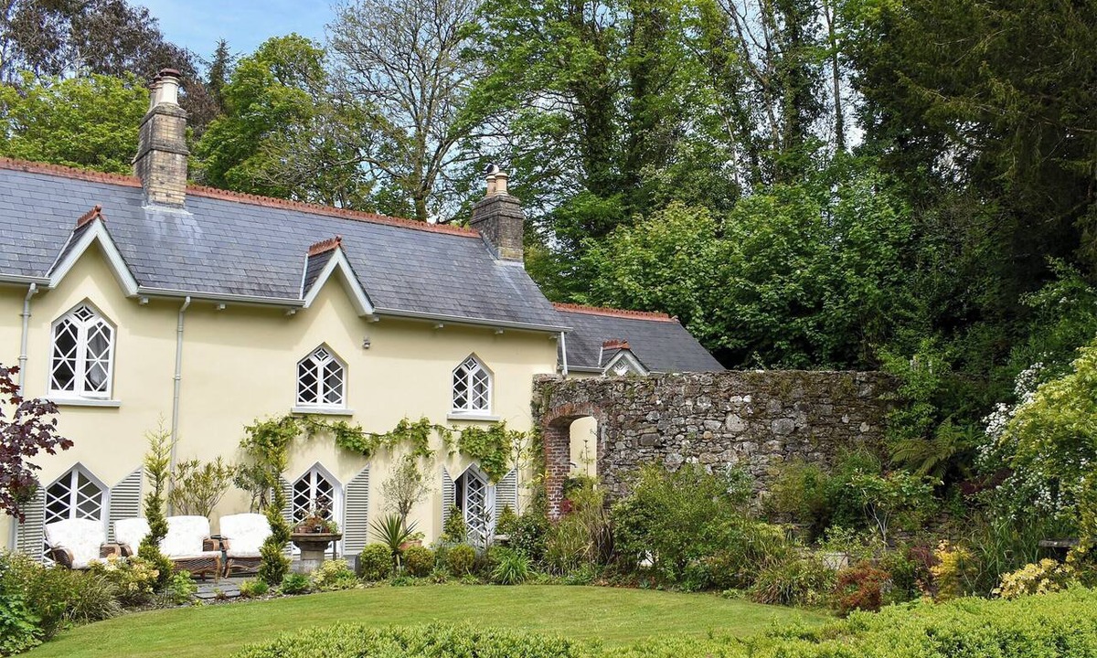 Bodmin Cottage | 1 bedroom accommodation in Wadebridge