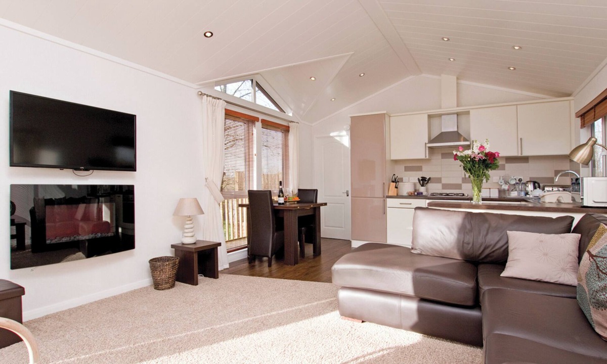 Molleston Ski Chalet | 1 bedroom accommodation in Narberth, Nr Tenby