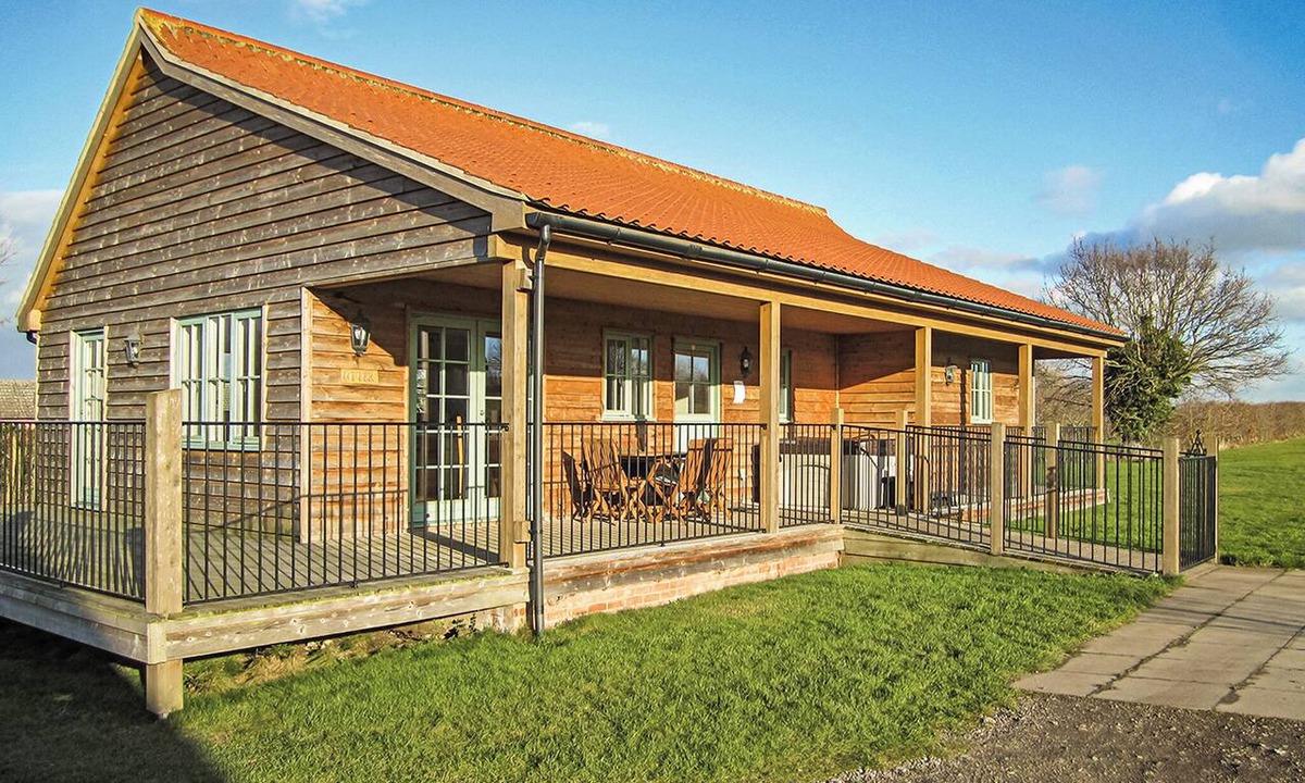 Palgrave Ski Chalet | 1 bedroom accommodation in Palgrave, Diss