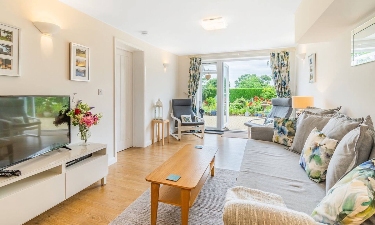 Malvern Cottage | 1 bedroom accommodation in Malvern