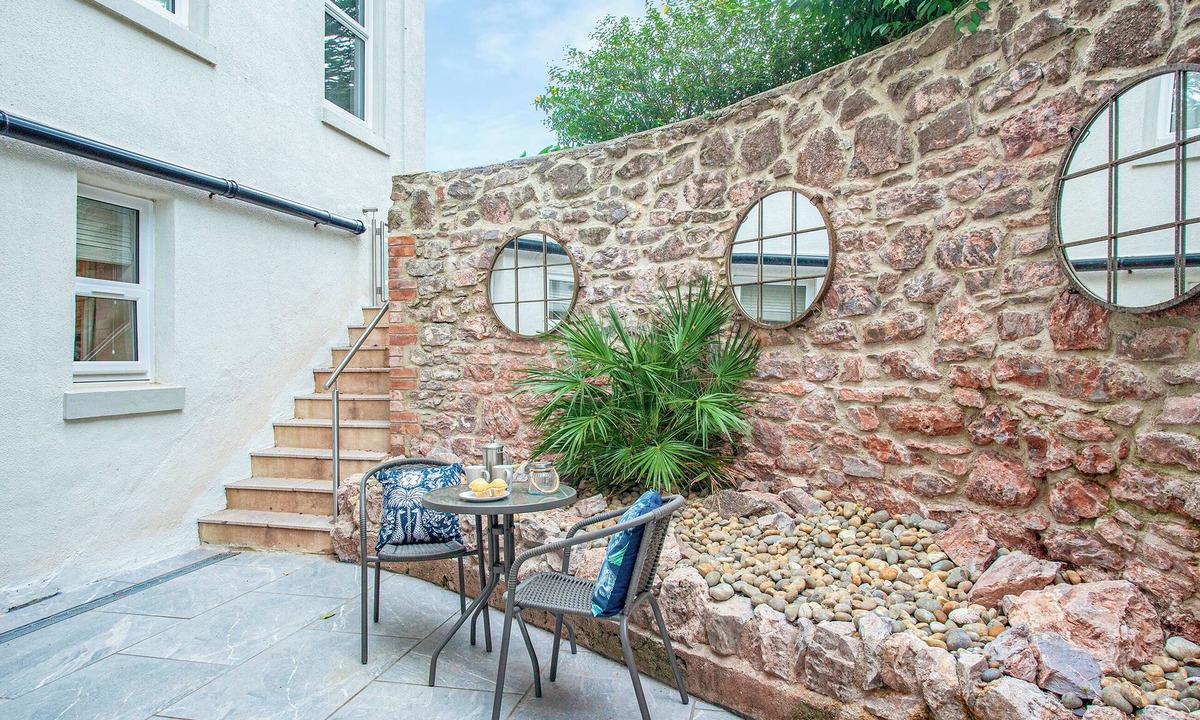 Torquay City Centre Cottage | 1 bedroom accommodation in Torquay