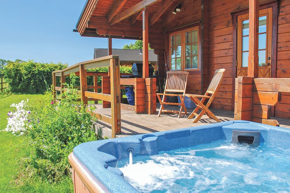 Ryther Ski Chalet | 1 bedroom accommodation in Stillingfleet, York