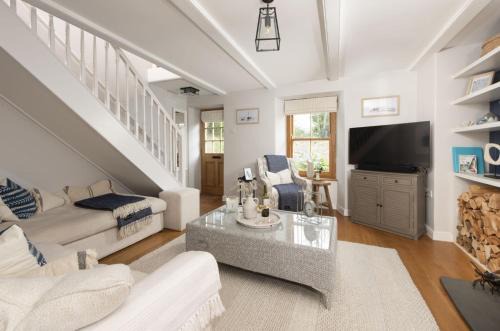 Ludgvan House | 1 The Cottages - Family friendly, Parking, Woodburner
