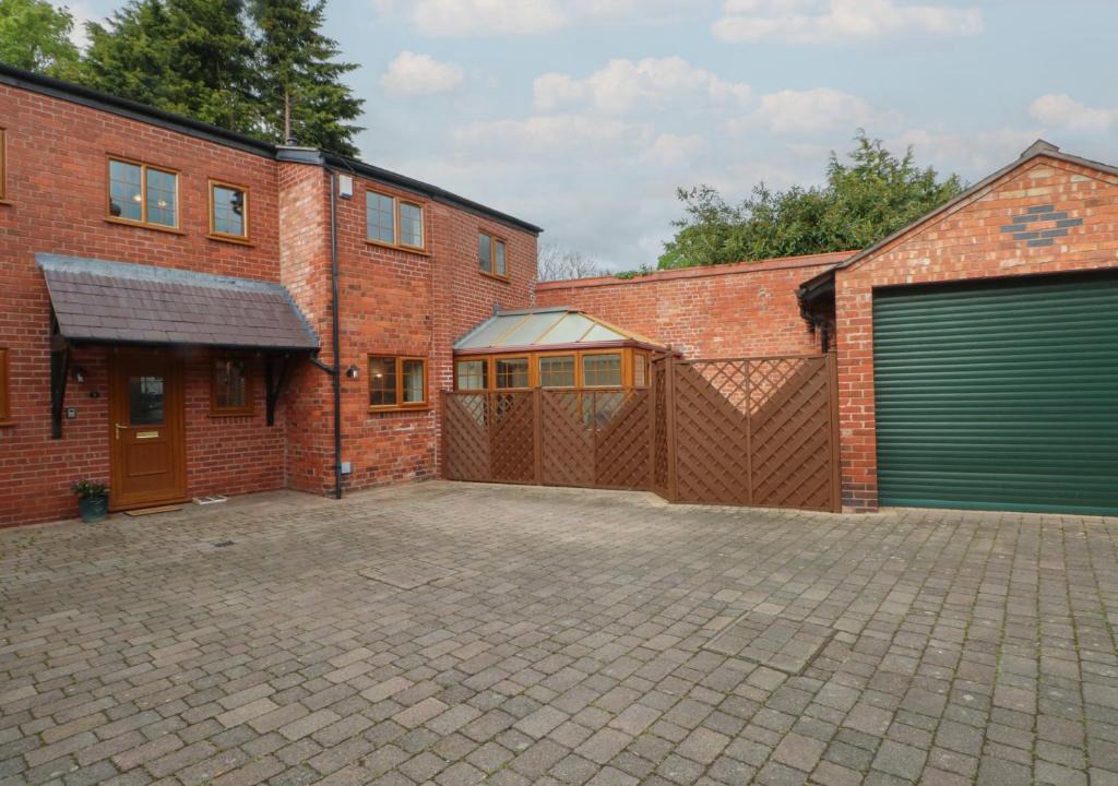 Rossett House | 1 The Stables