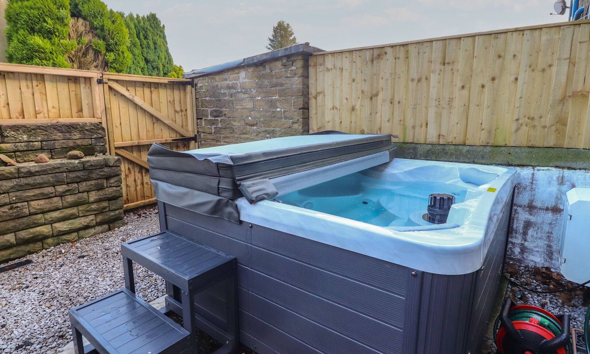 Skipton Cottage | 10 Haw Grove