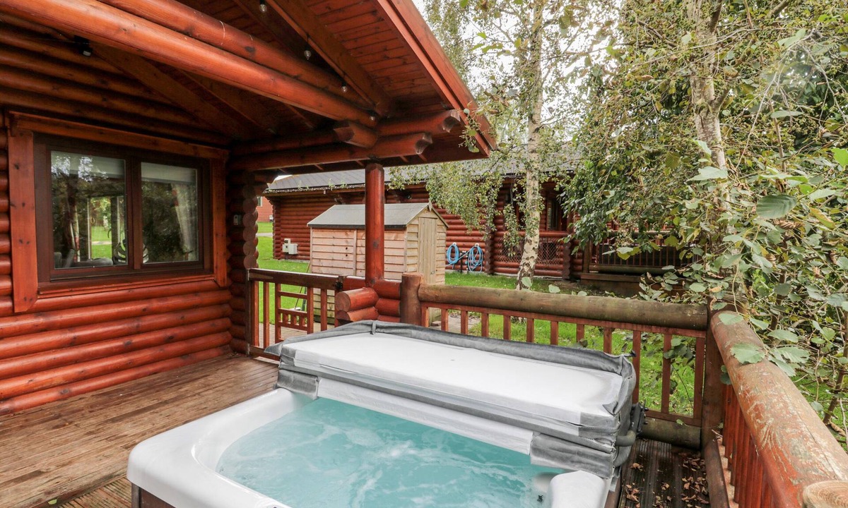 Morpeth Cottage | 10 Water's Edge