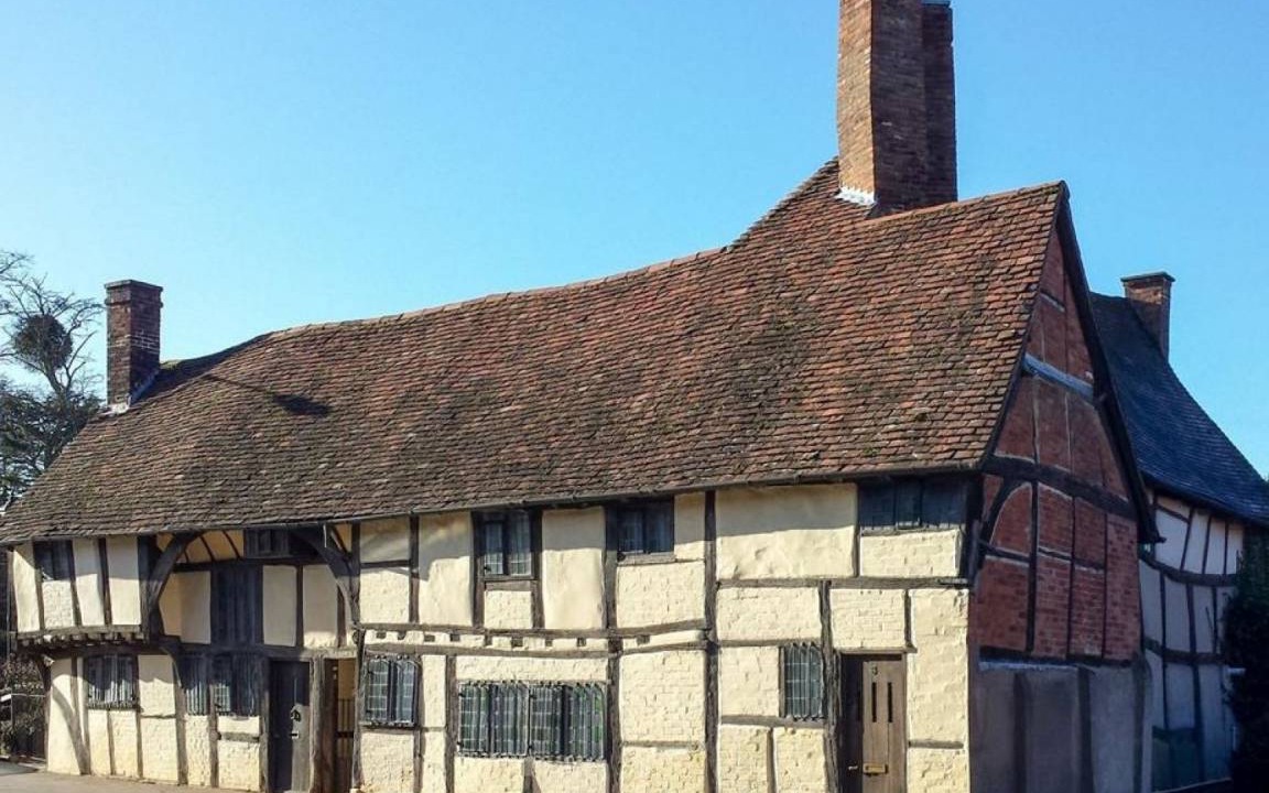 City Centre Cottage | 130 m² Cottage ∙ 3 bedrooms ∙ 6 guests