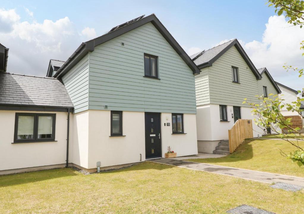 Brynteg House | 15 Parc Delfryn