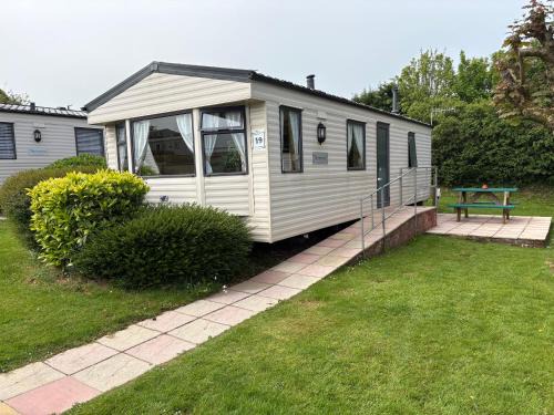 Fishguard Resort | 19 Vale Park