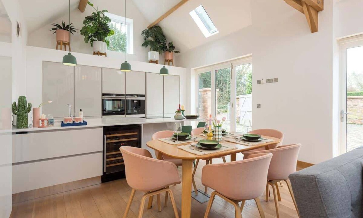 Grimley House | 2 Bed Converted Barn