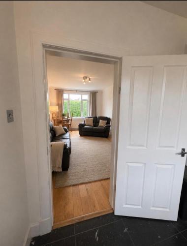 Longcroft Apartment | 2 bed corstorphine