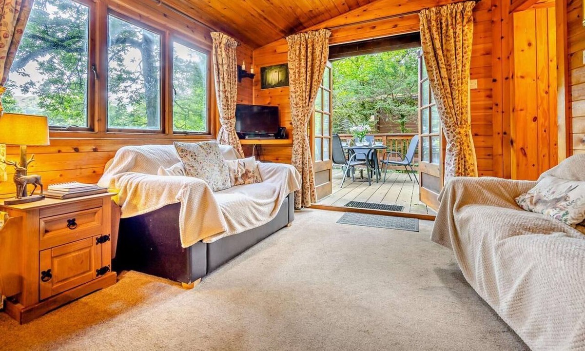 Skelwith Bridge Ski Chalet | 2 Bed in Ambleside (oc-92240)