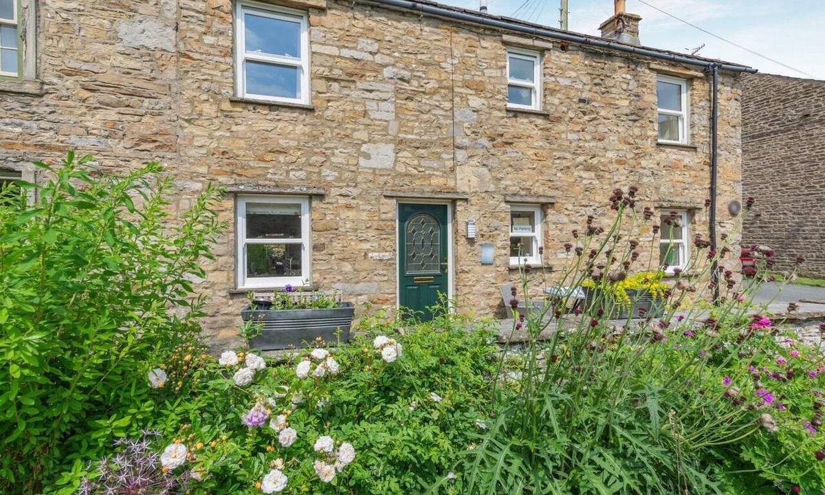 Askrigg Cottage | 2 Bed in Askrigg (oc-ds782)