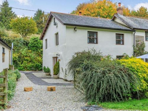 Hele House | 2 Bed in Barnstaple oc-28803