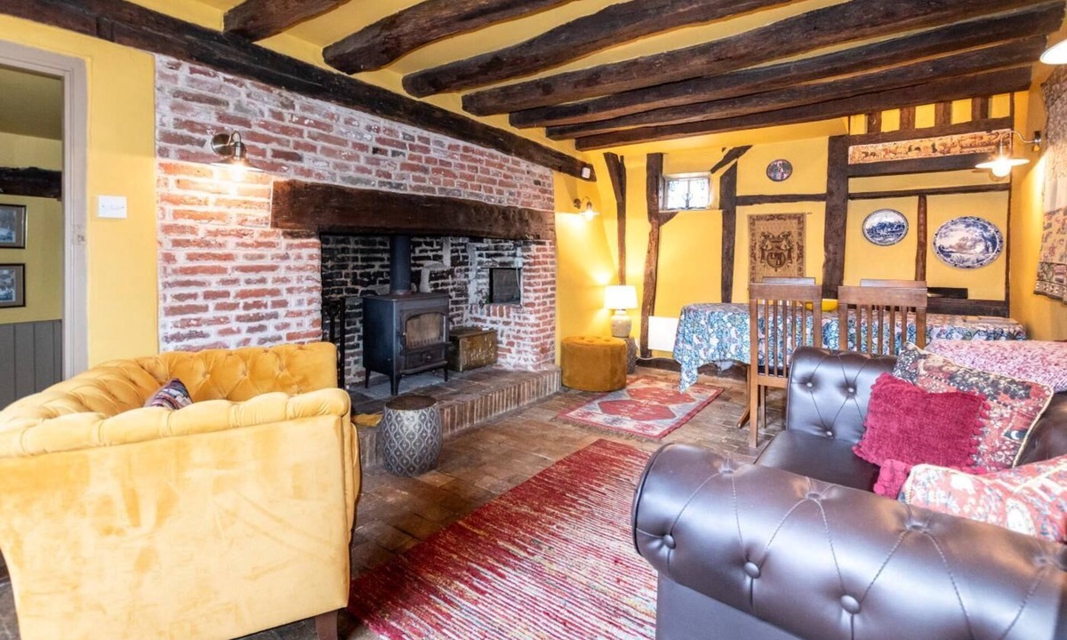 Bramfield Cottage | 2 Bed in Bramfield (oc-cobb)