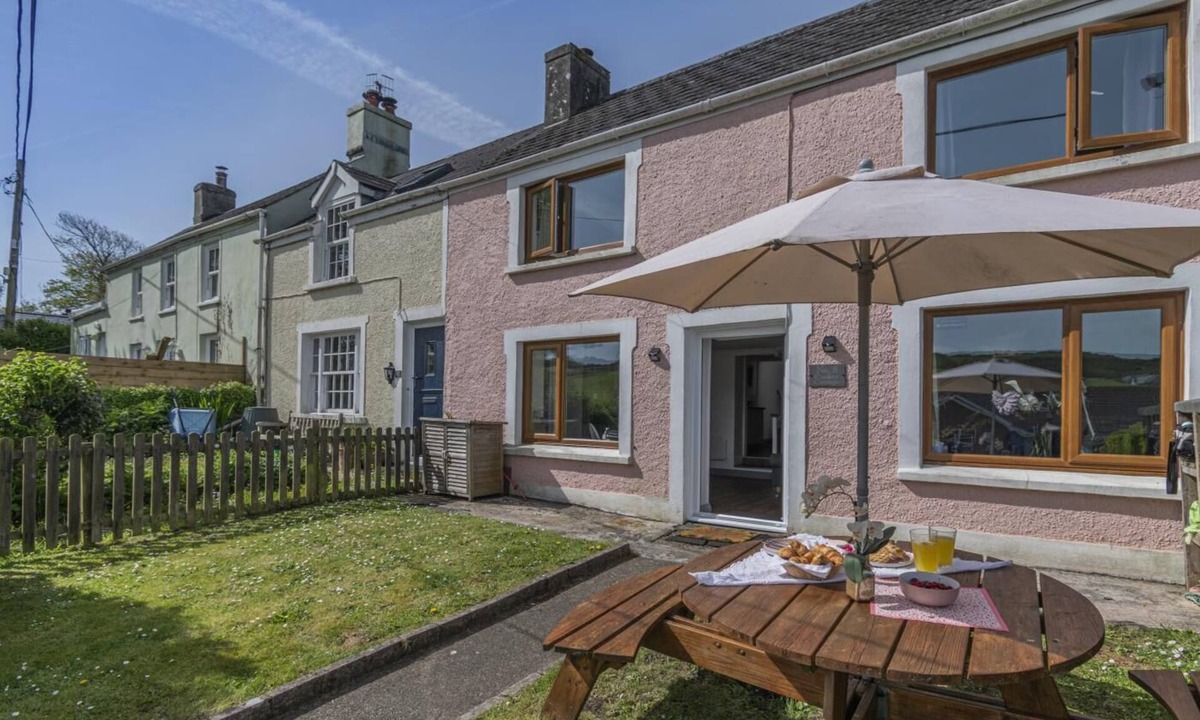 Little Haven Cottage | 2 Bed in Broad Haven (oc-c27930)