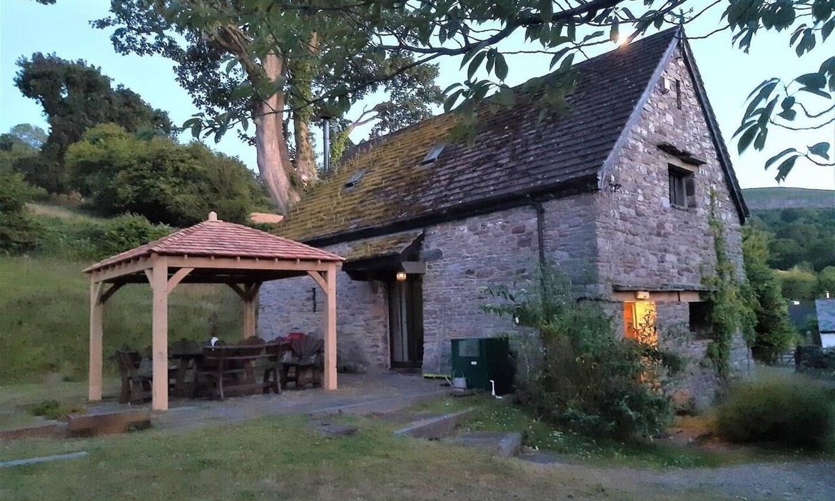 Llangattock Cottage | 2 Bed in Crickhowell (oc-42920)