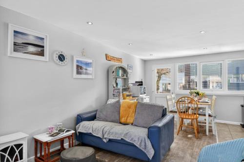 Stackpole House | 2 Bed in Freshwater East oc-s39030