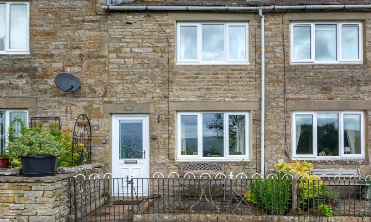 Hawes Cottage | 2 Bed in Hawes (oc-b30521)