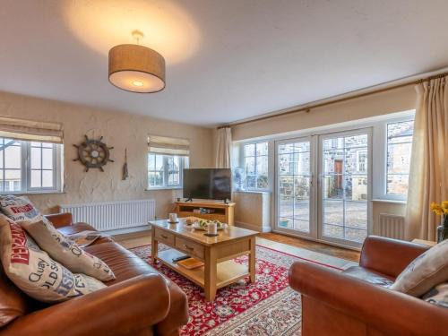 Cury House | 2 Bed in Helston oc-41378