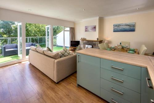 Llanbedrog House | 2 Bed in Llanbedrog oc-5glyny
