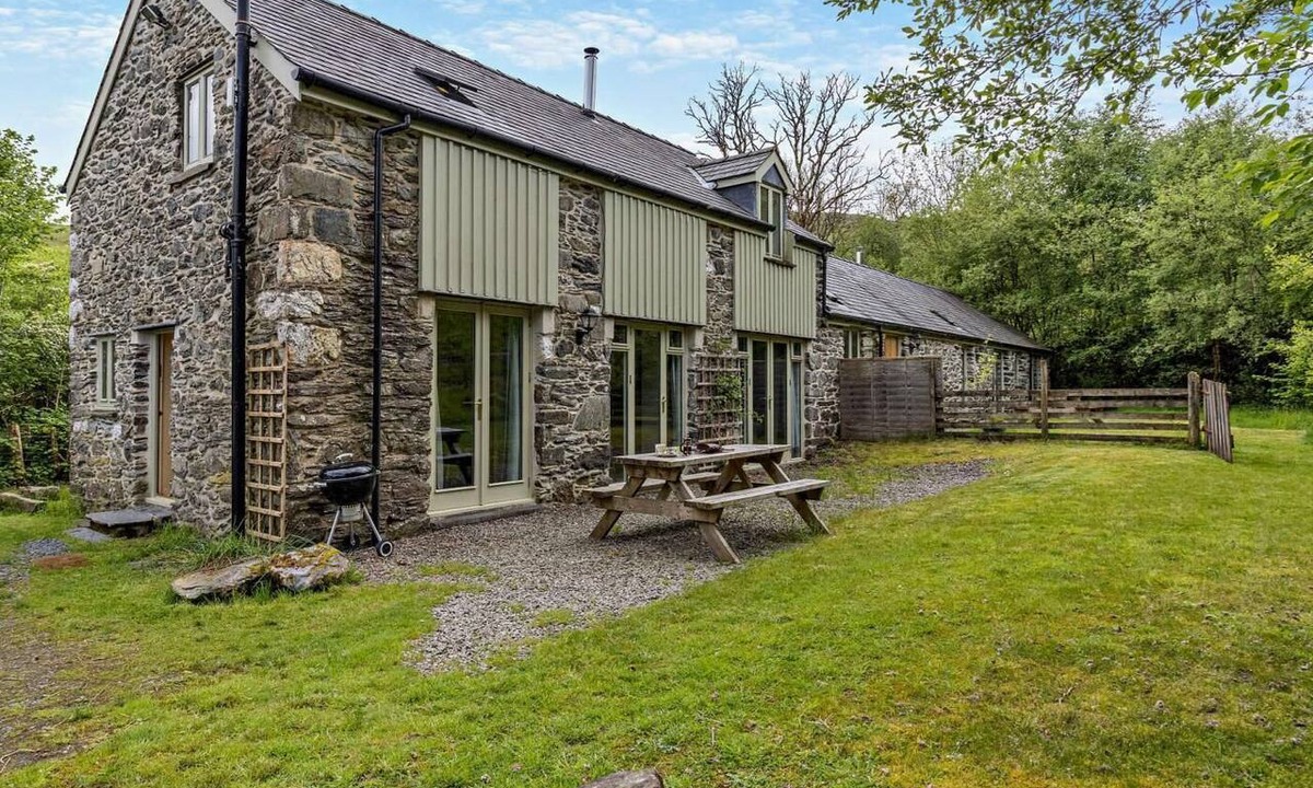 Machynlleth Cottage | 2 Bed in Machynlleth (oc-93645)