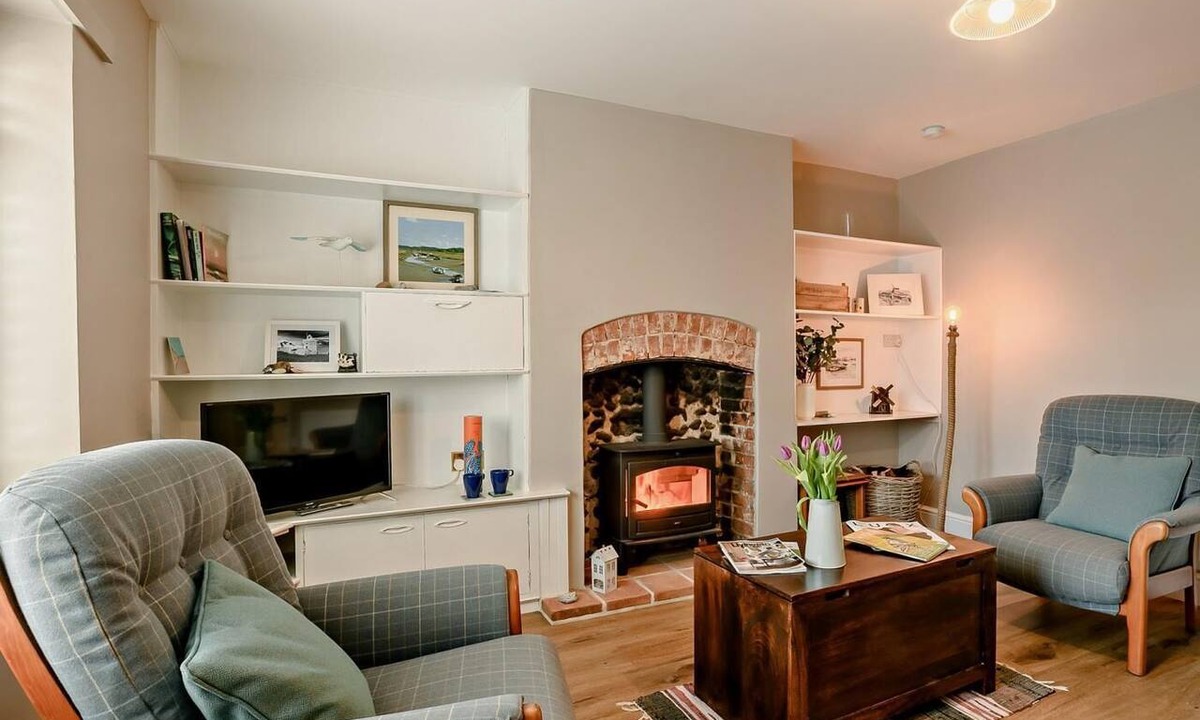Briston Cottage | 2 Bed in Melton Constable (oc-91371)