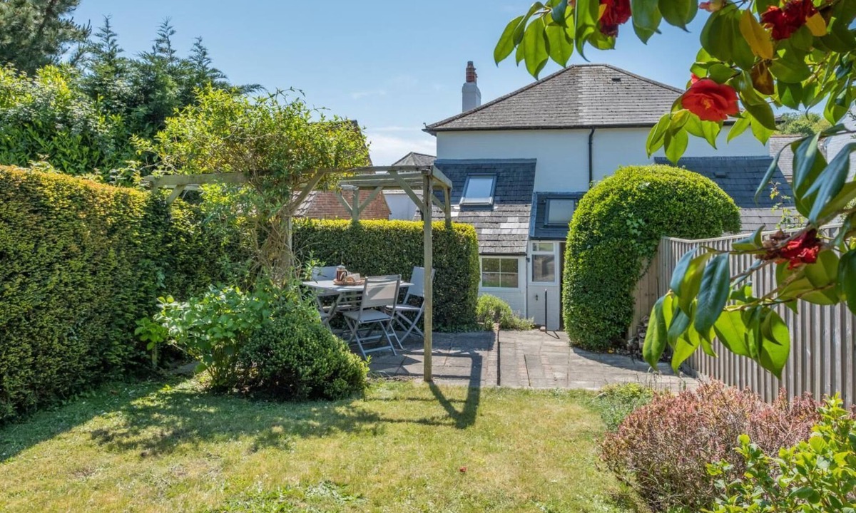 Niton Cottage | 2 Bed in Niton (oc-b31835)