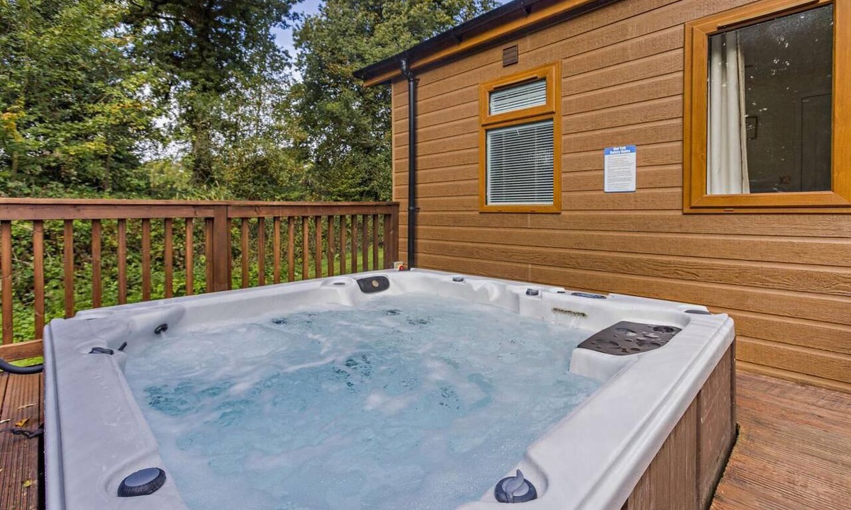 Graddon Cross Ski Chalet | 2 Bed in Okehampton (oc-85432)