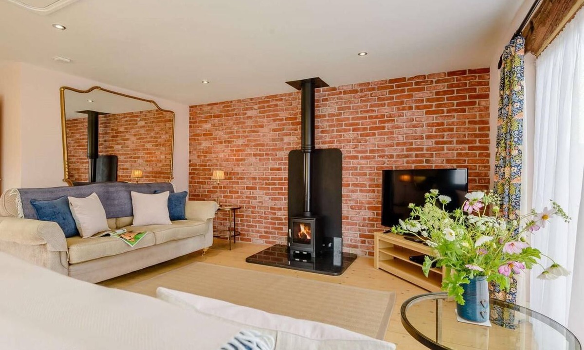 St Mary's Bay Cottage | 2 Bed in Romney Marsh (oc-89445)
