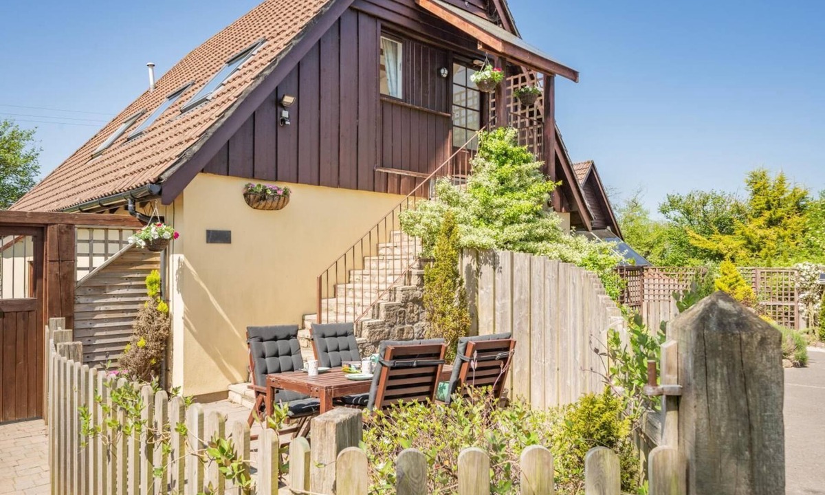 Shipham Cottage | 2 Bed in Shipham (oc-s31934)