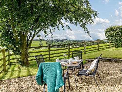 South Molton House | 2 Bed in South Molton oc-88994