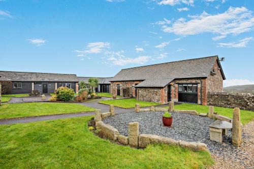 Wainhouse Corner House | 2 Bed in St. Gennys oc-p34632