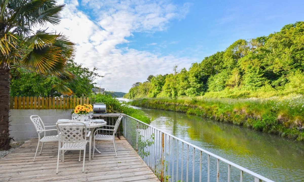Little Petherick Cottage | 2 Bed in Wadebridge (oc-p00445)