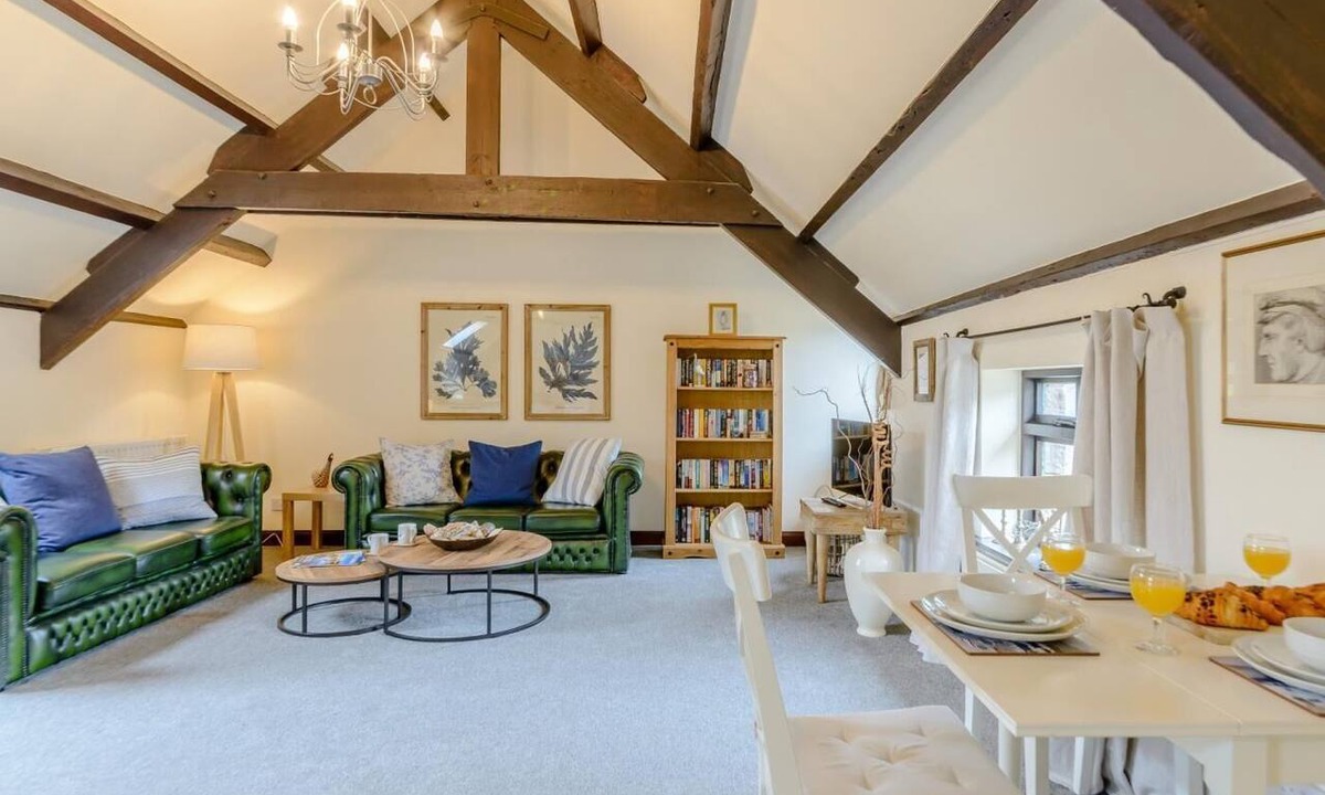 Waren Mill Cottage | 2 Bed in Waren Mill (oc-79072)