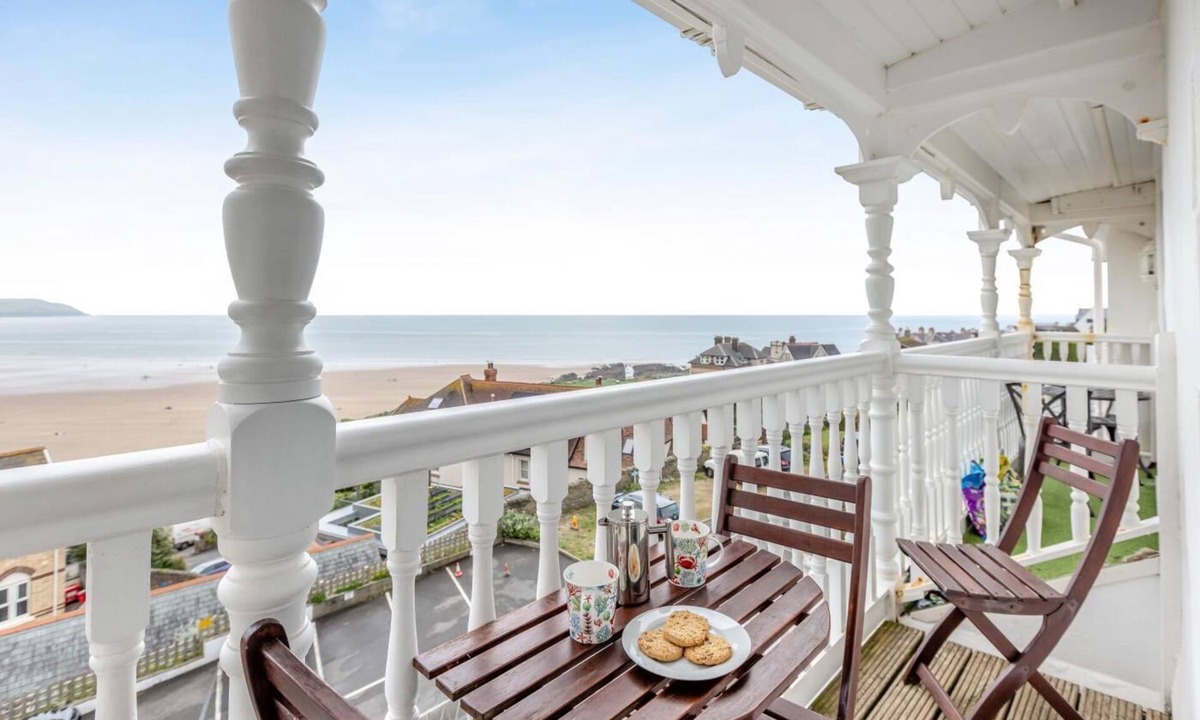 Mortehoe Apartment | 2 Bed in Woolacombe (oc-shore1)
